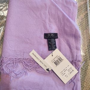 100% cashmere New  BCBG fringed shawl scarf wrap excellent BCBG